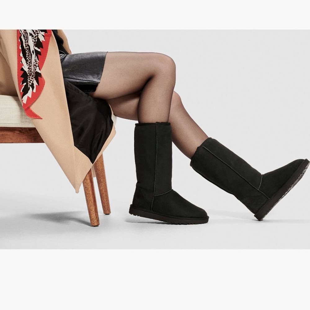 UGG Classic II Genuine Sherling Lined Boot